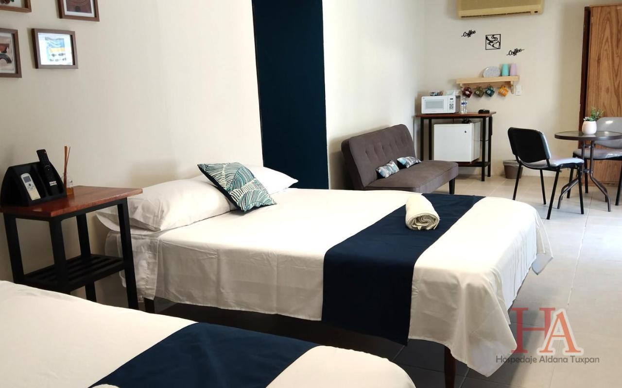 Hospedaje Aldana - Habitacion L E R D O En Zona Centro Tuxpan  Екстериор снимка