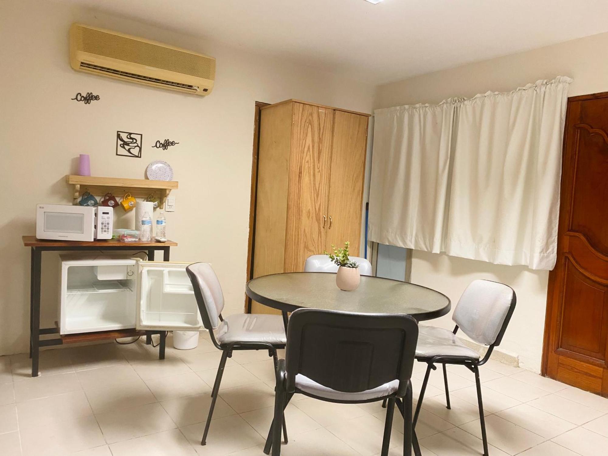 Hospedaje Aldana - Habitacion L E R D O En Zona Centro Tuxpan  Екстериор снимка